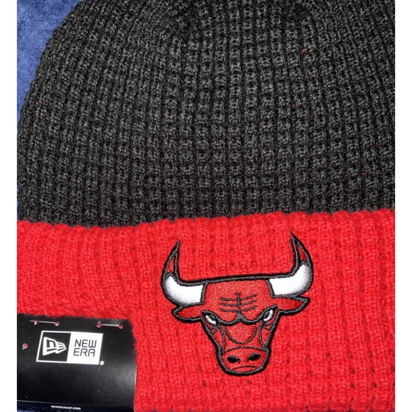 New Era Chicago Bulls Waffle Knit Hat - Picture 2 of 4